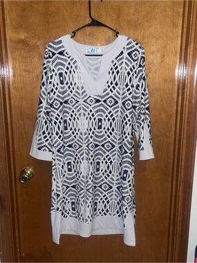 White and Navy Patterned V-Neck Women’s Dress-b189/c24